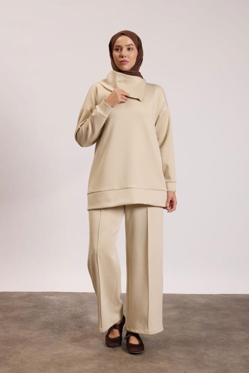 Asimetrik Yaka Scuba Takım Bej