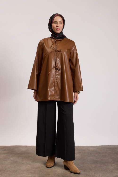 Bağlama Detaylı Uzun Deri Ceket Kahverengi