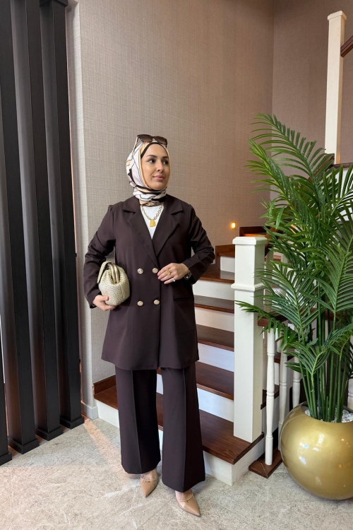 Gold Düğmeli Ceket Takım Kahverengi