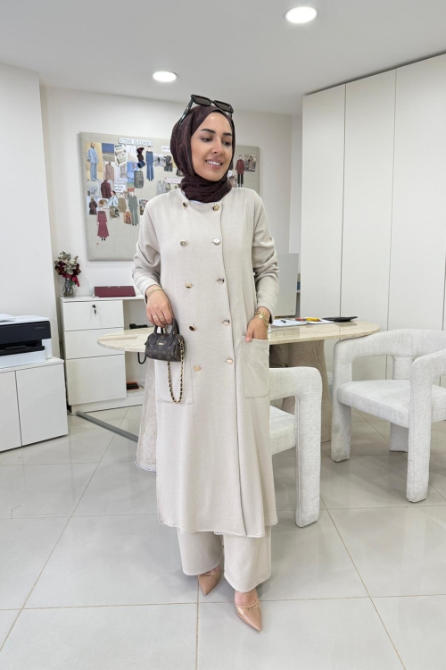 Gold Düğmeli Oysho Takım Bej