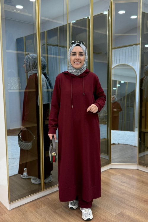 Kapüşonlu yırtmaçlı takım Bordo