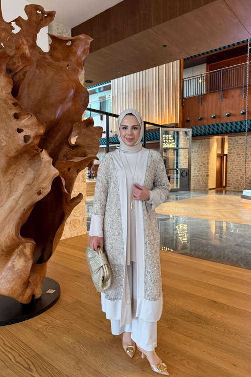 Payetli Hırkalı Takım Bej