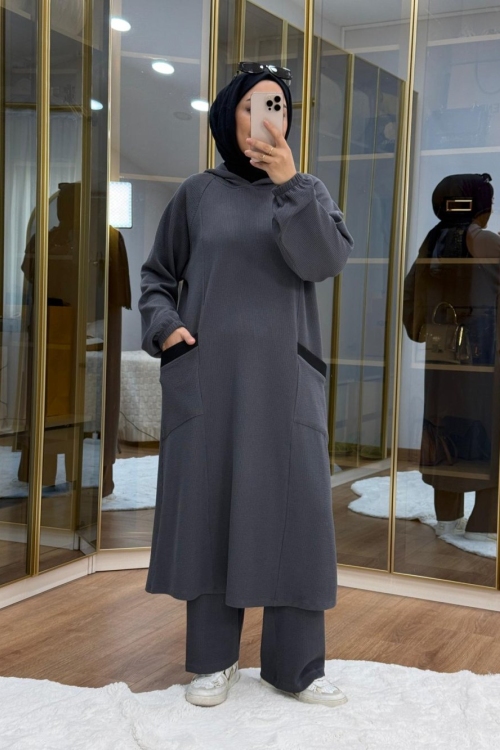 Burgu Kumaş Garnili Takım Antrasit