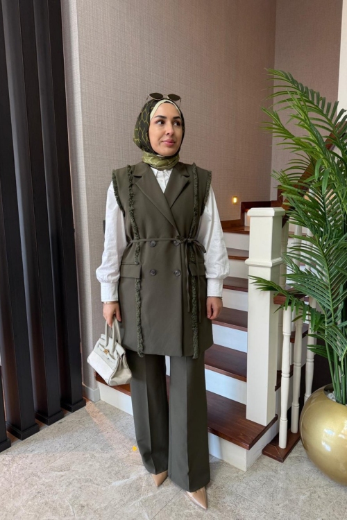 Püskül Detay Yelek Takım Haki