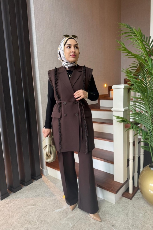 Püskül Detay Yelek Takım Kahverengi